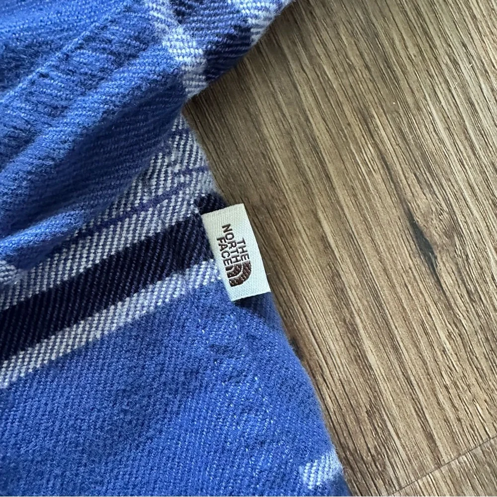 The North Face‎ Men’s Arroyo Flannel Midweight Shirt Small Blue Striped Pockets
